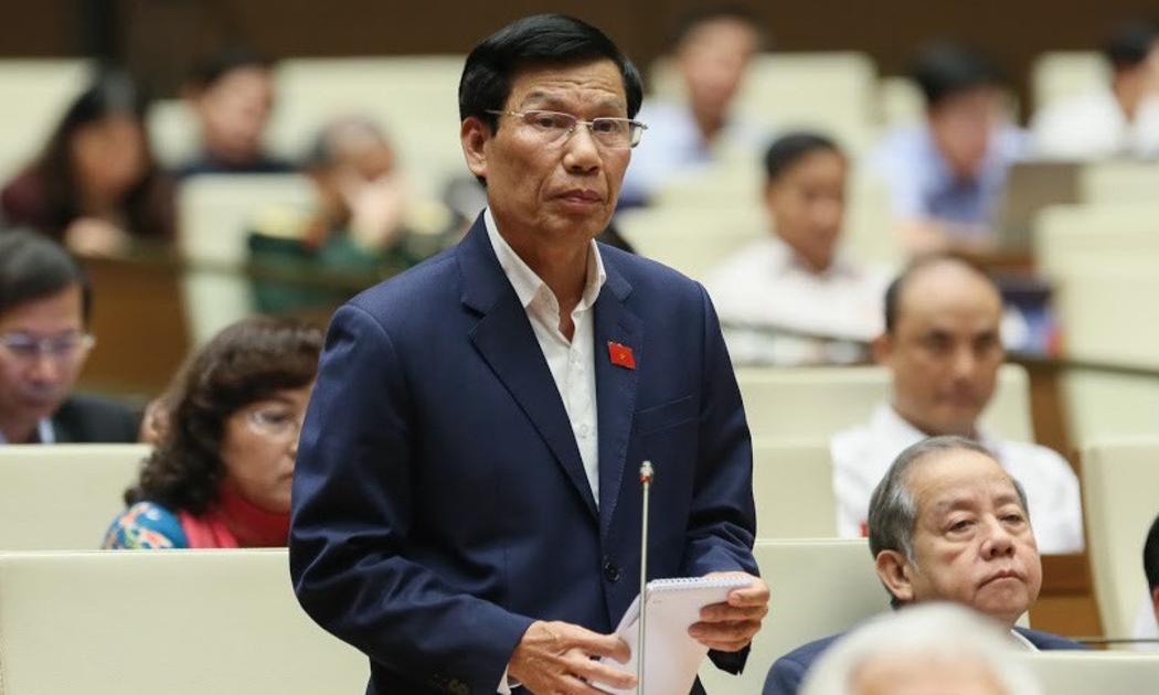 Bộ trưởng Bộ Văn hoá, thể thao và du lịch Nguyễn Ngọc Thiện phát biểu tại nghị trường, sáng 31/10.
