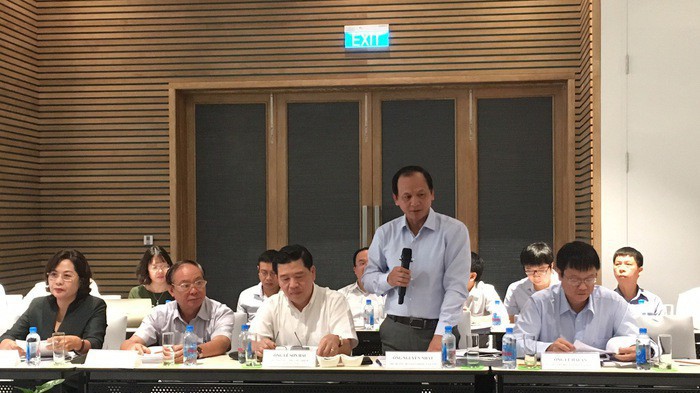 Thứ trưởng Bộ Giao thông vận tải Nguyễn Nhật phát biểu tại phiên thẩm tra của Uỷ ban Kinh tế.