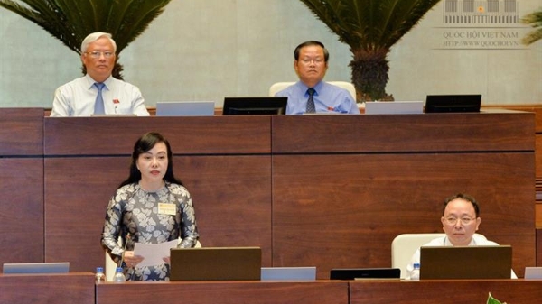 Bộ trưởng Kim Tiến: Tiền trực ngành y đã mua được bát phở