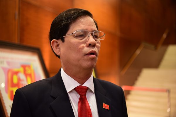 Đại biểu Nguyễn Tấn Tuân