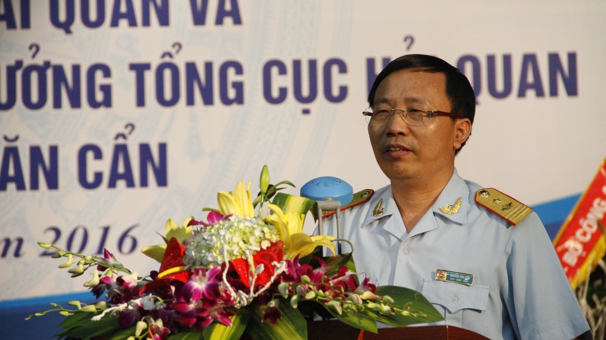 Tổng cục trưởng Tổng cục Hải quan Nguyễn Văn Cẩn.