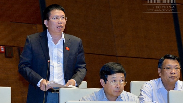 Đại biểu Nguyễn Văn Hiển phát biểu tại nghị trường.