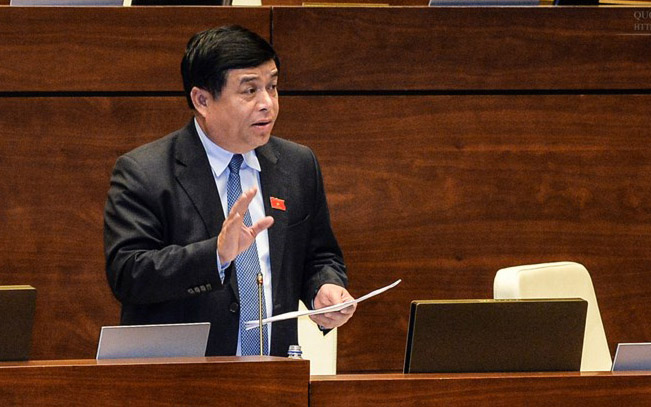 Bộ trưởng Bộ Kế hoạch và đầu tư &nbsp;Nguyễn Chí Dũng giải trình ý kiến đại biểu.&nbsp;