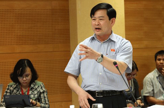 Đại biểu Nguyễn Đình Quyền: "Trong việc hoãn, giảm thuế, nếu không minh bạch sẽ tạo ra cơ chế xin cho, chạy vay, từ đó tạo ra sự bất bình đẳng, doanh nghiệp nào sống vẫn sống, doanh nghiệp nào chết vẫn chết".