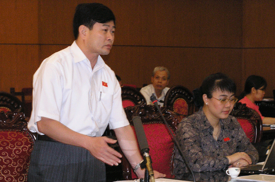 Khi nào mới sửa được Hiến pháp?