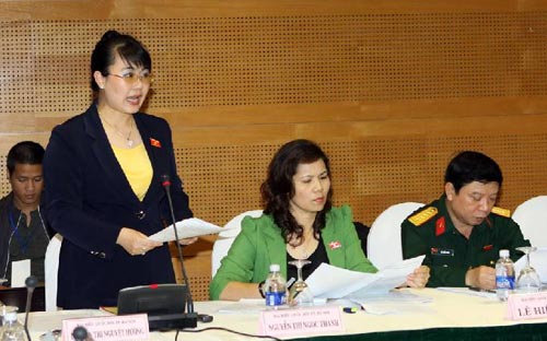 Đại biểu Quốc hội góp ý hoàn thiện dự án Luật sửa đổi, bổ sung một số điều của Luật Thuế thu nhập cá nhân - Ảnh: CTV.<br>