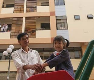 Người có thu nhập thấp có tổng số điểm cao hơn sẽ được ưu tiên giải quyết trước.