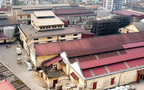 Khu đất thuộc quyền quản lý của Nhà máy Rượu Hà Nội được cho là để lãng phí trong nhiều năm.<br>