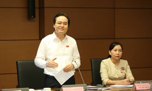 Bộ trưởng Giáo dục khẳng định không bỏ học phí