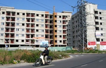 Trên địa bàn Hà Nội có 11 dự án đầu tư xây dựng nhà cho người thu nhập thấp với quy mô 11.714 căn hộ, đáp ứng chỗ ở cho khoảng 39.645 người. 