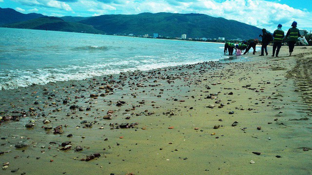 Ngày càng nhiều doanh nghiệp xin nhận chìm vật chất xuống đáy biển. 