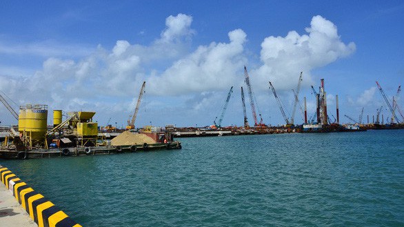 Cảng nước sâu Dung Quất - nơi sẽ tiến hành nạo vét vật chất nhận chìm.