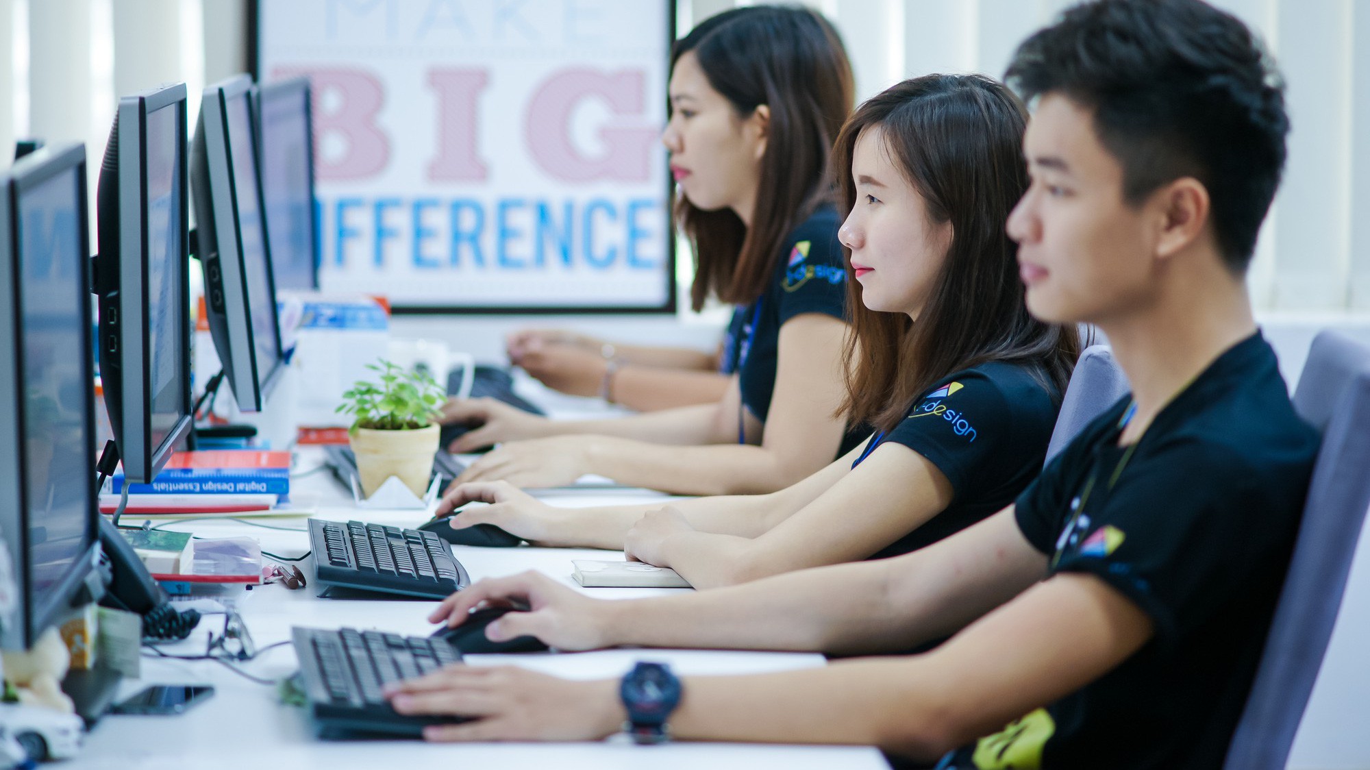 Trình độ tay nghề của lao động Việt Nam dù đã được cải thiện nhưng vẫn ở mức thấp. Ảnh minh họa. 