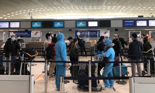 Bộ Y tế đề xuất hạn chế chuyến bay từ nước có biến thể mới SARS-CoV-2