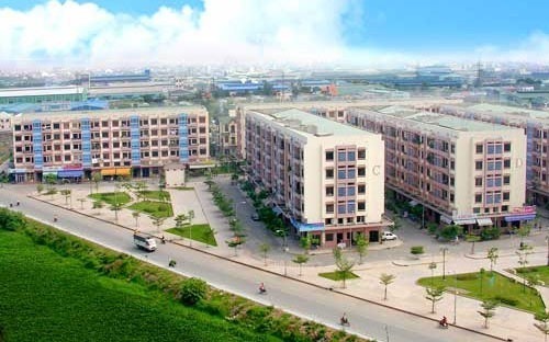 Nhiều doanh nghiệp bất động sản đang buộc phải tính chuyện chuyển dự án nhà thương mại sang nhà xã hội để giảm bớt khó khăn.<br>