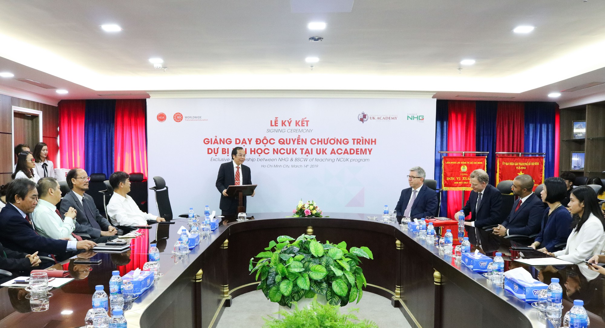 Học sinh UK Academy được tuyển thẳng vào các trường đại học quốc tế - Ảnh 1.