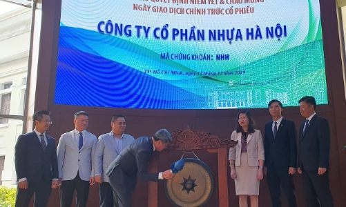 Hơn 34 triệu cổ phiếu Nhựa Hà Nội chính thức giao dịch trên HOSE