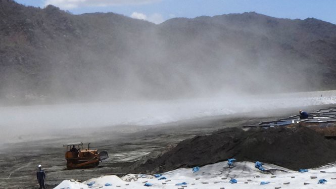 Lượng tro xỉ của các nhà máy trong Nhiệt điện Vĩnh Tân là rất lớn.