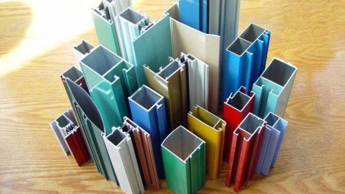 Nhôm thanh định hình từ Trung Quốc đối diện việc bị điều tra bởi Bộ Công Thương. 