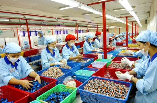 Quyền bình đẳng giữa các doanh nghiệp là vấn đề đang được đặt ra khi rà soát Luật Doanh nghiệp - Ảnh: Việt Tuấn.