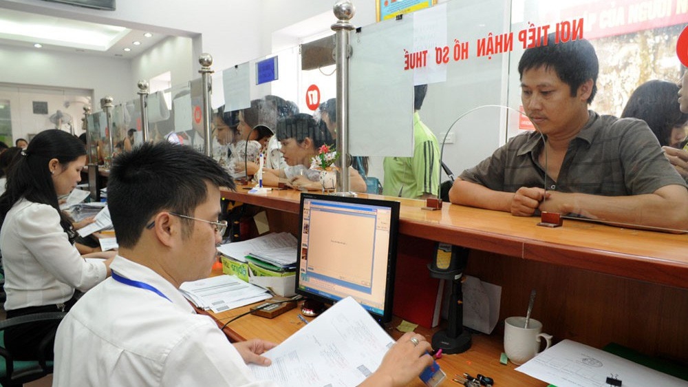 Tính từ đầu năm 2018 đến nay, Cục thuế Hà Nội đã công khai 1.293 đơn vị nợ tiền thuế, phí, các khoản thu liên quan đến đất.