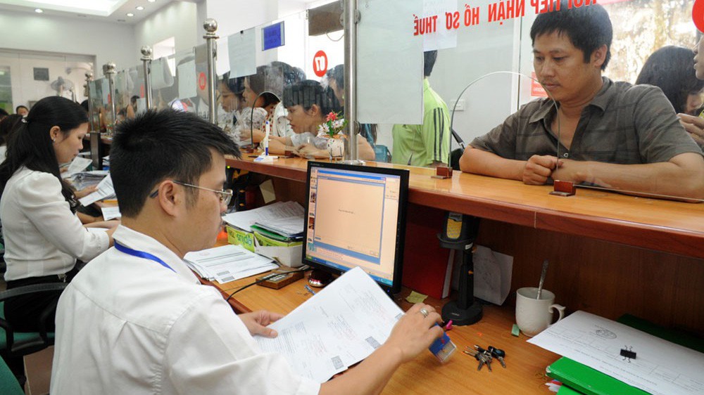 Các cá nhân nợ thuế bị cưỡng chế thi hành quyết định hành chính thuế sẽ được công khai thông tin trên các phương tiện thông tin đại chúng.