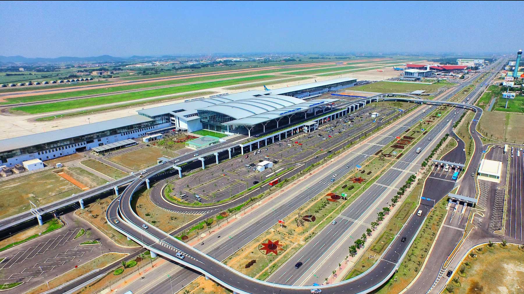 Cảng hàng không quốc tế Nội Bài. 