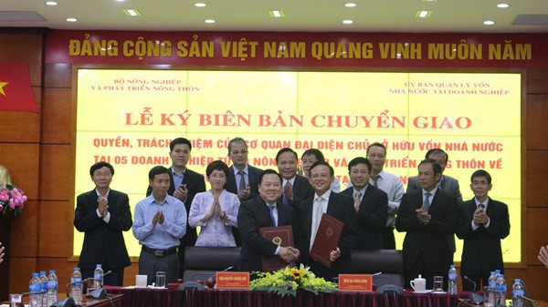 Chiều 15/11, Bộ Nông nghiệp và Phát triển Nông thôn chính thức chuyển giao 5 tập đoàn, tổng công ty về Uỷ ban quản lý vốn Nhà nước.