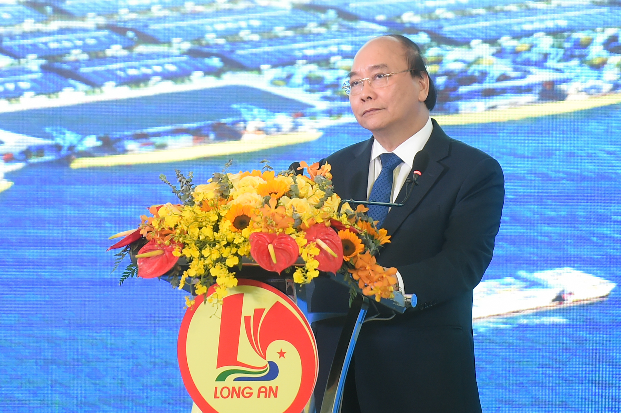 Thủ tướng mong muốn tỉnh Long An sẽ đóng góp vào mục tiêu phát triển Việt Nam hùng cường vào năm 2045 - Ảnh: VGP