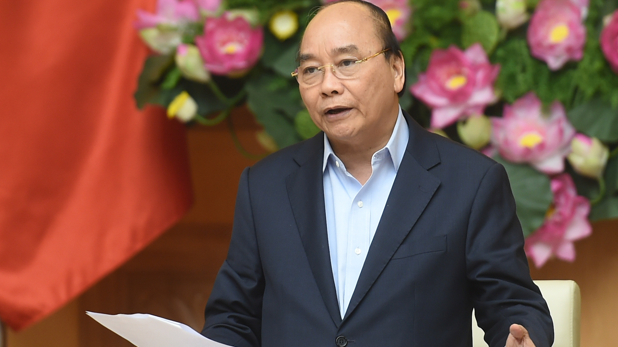 Thủ tướng Nguyễn Xuân Phúc chủ trì cuộc họp Thường trực Chính phủ về các dự án chậm tiến độ, kém hiệu quả của ngành công thương - Ảnh: VGP