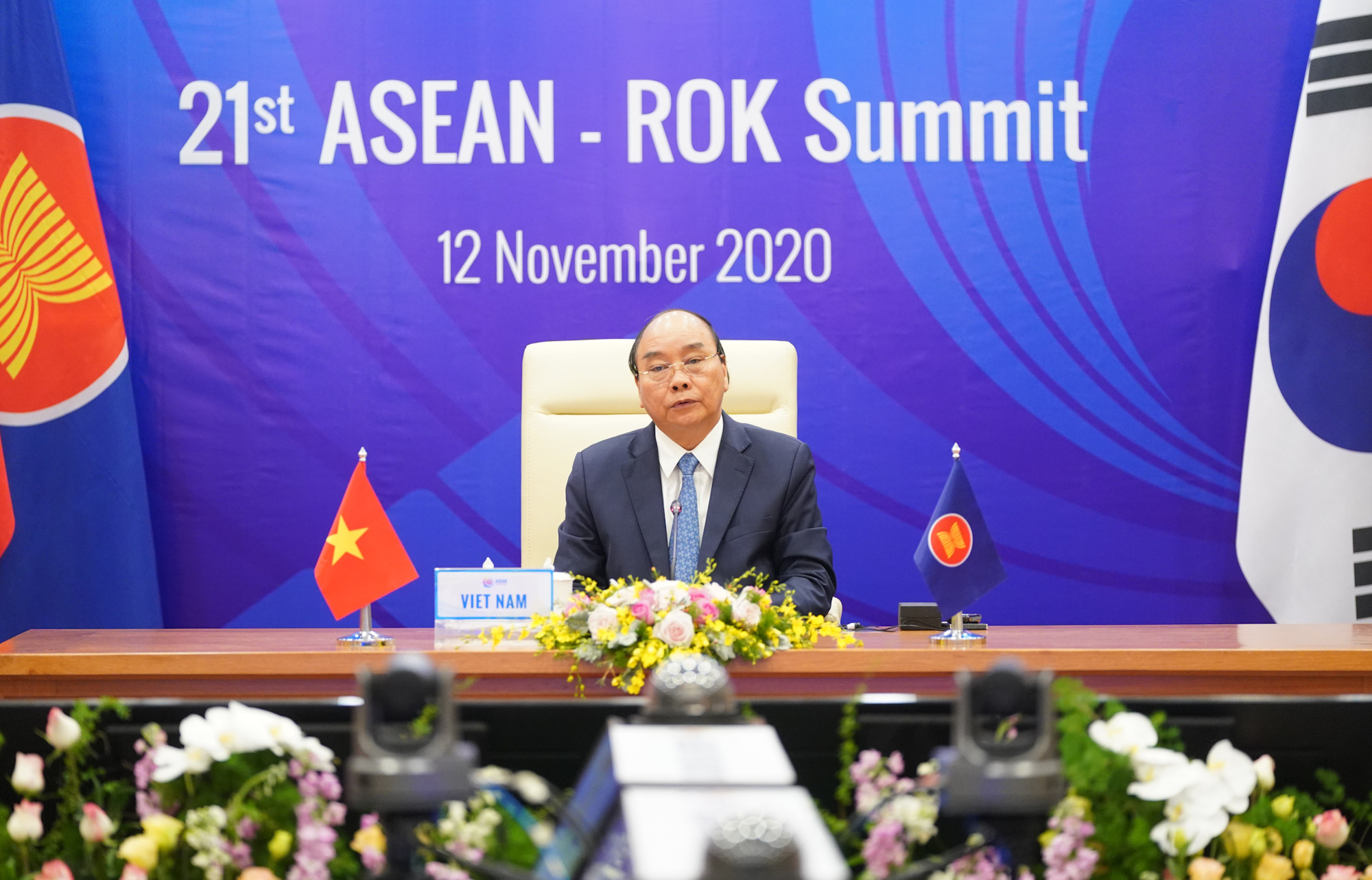 Thủ tướng Nguyễn Xuân Phúc chủ trì Hội nghị Cấp cao ASEAN - Hàn Quốc - Ảnh: VGP