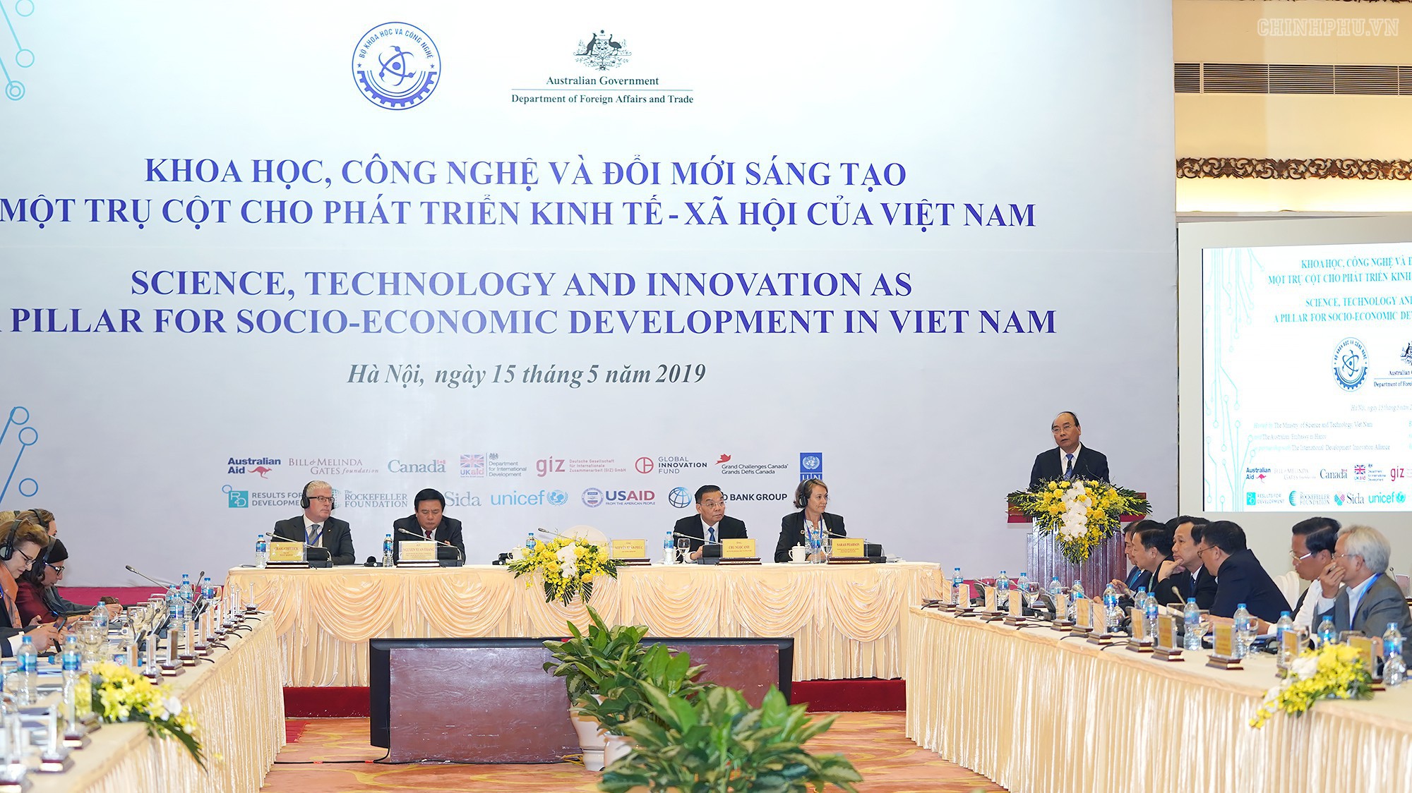 Thủ tướng Nguyễn Xuân Phúc phát biểu tại hội nghị.