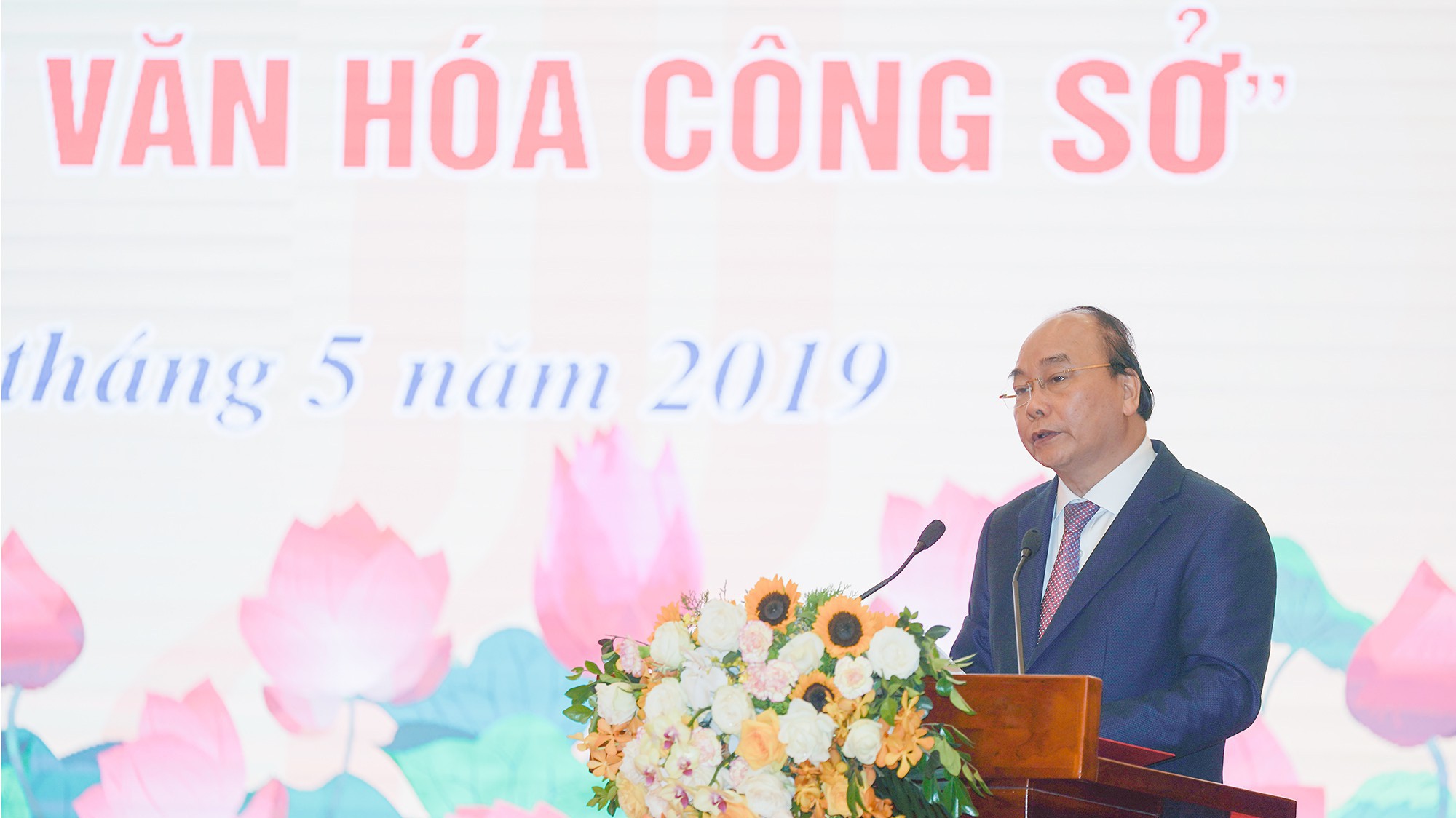 Thủ tướng yêu cầu người đứng đầu cơ quan, đơn vị phải đi đầu, gương mẫu trong thực hiện văn hóa công sở.