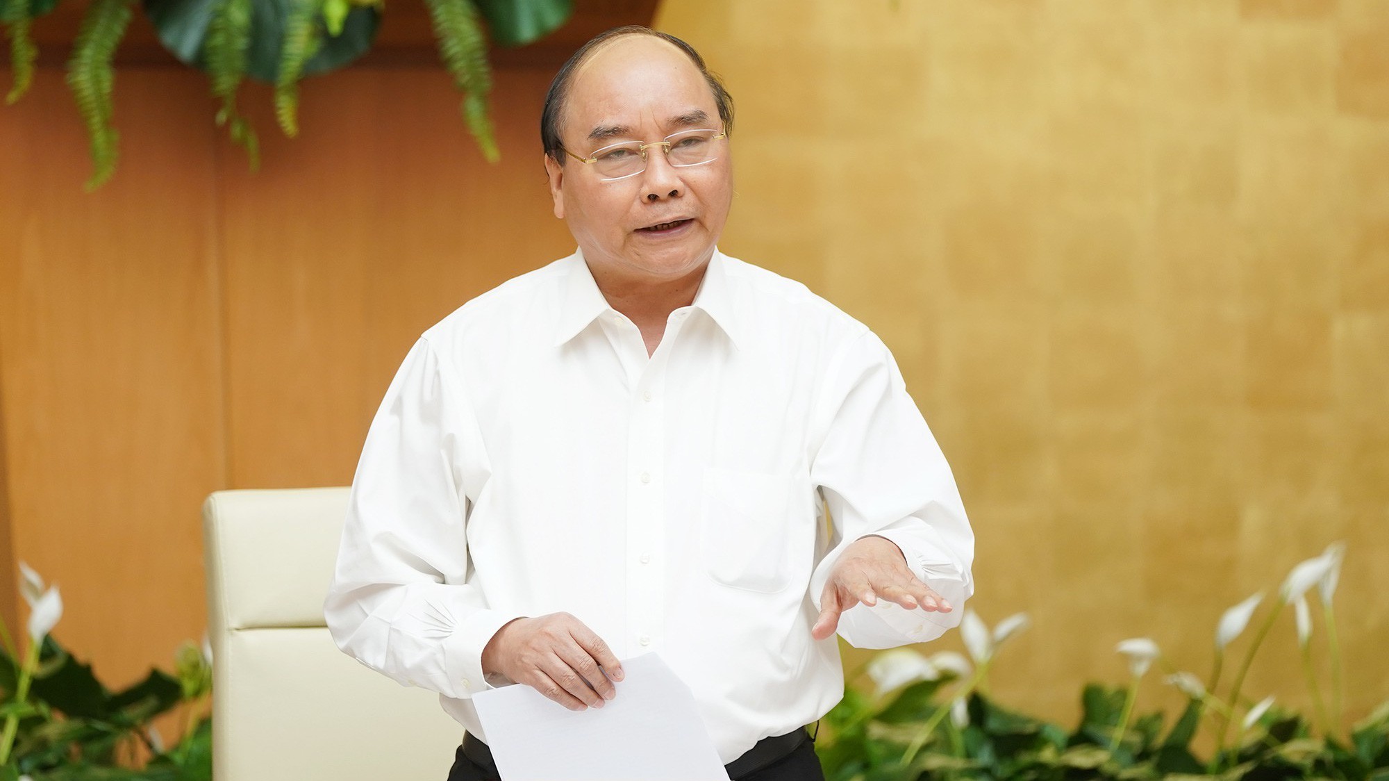 Thủ tướng nhấn mạnh không thể coi nhẹ việc có đến 8.000 người chết và đến 15.000 người bị thương mỗi năm vì tai nạn giao thông.