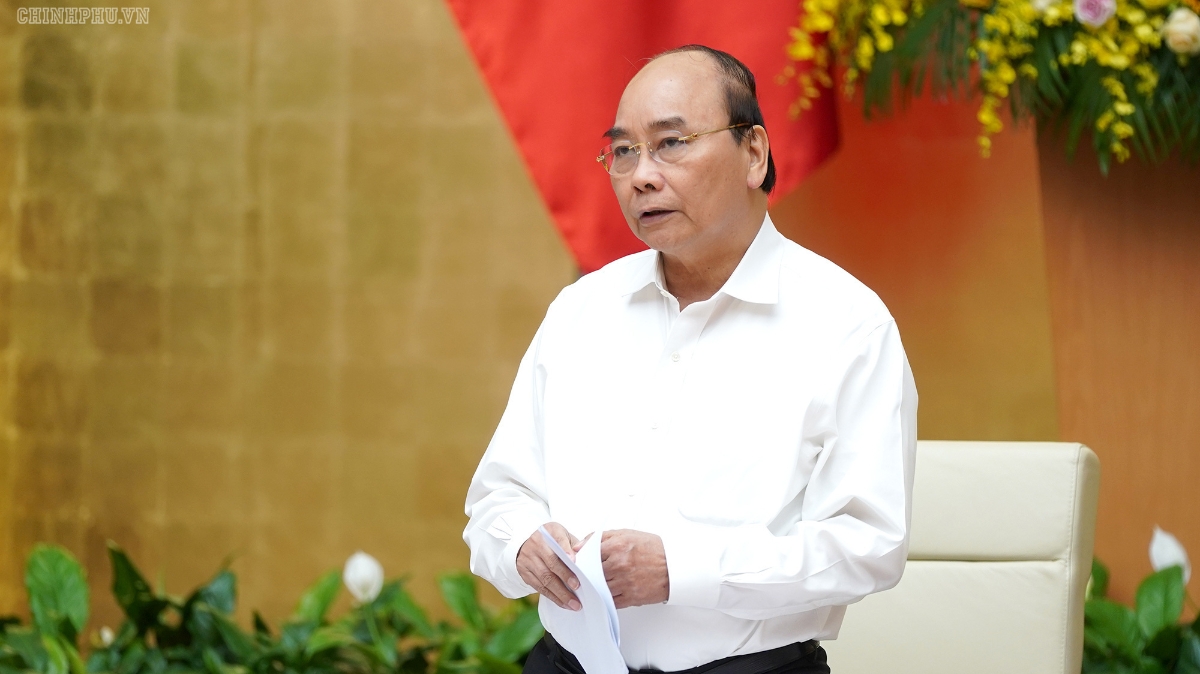 Thủ tướng Nguyễn Xuân Phúc cũng lưu ý việc điều chỉnh tỷ giá, chính sách tiền tệ phải hết sức thận trọng.