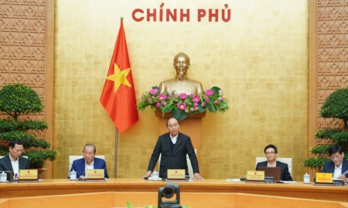 Thủ tướng yêu cầu tạm dừng các chuyến bay thương mại từ nước ngoài