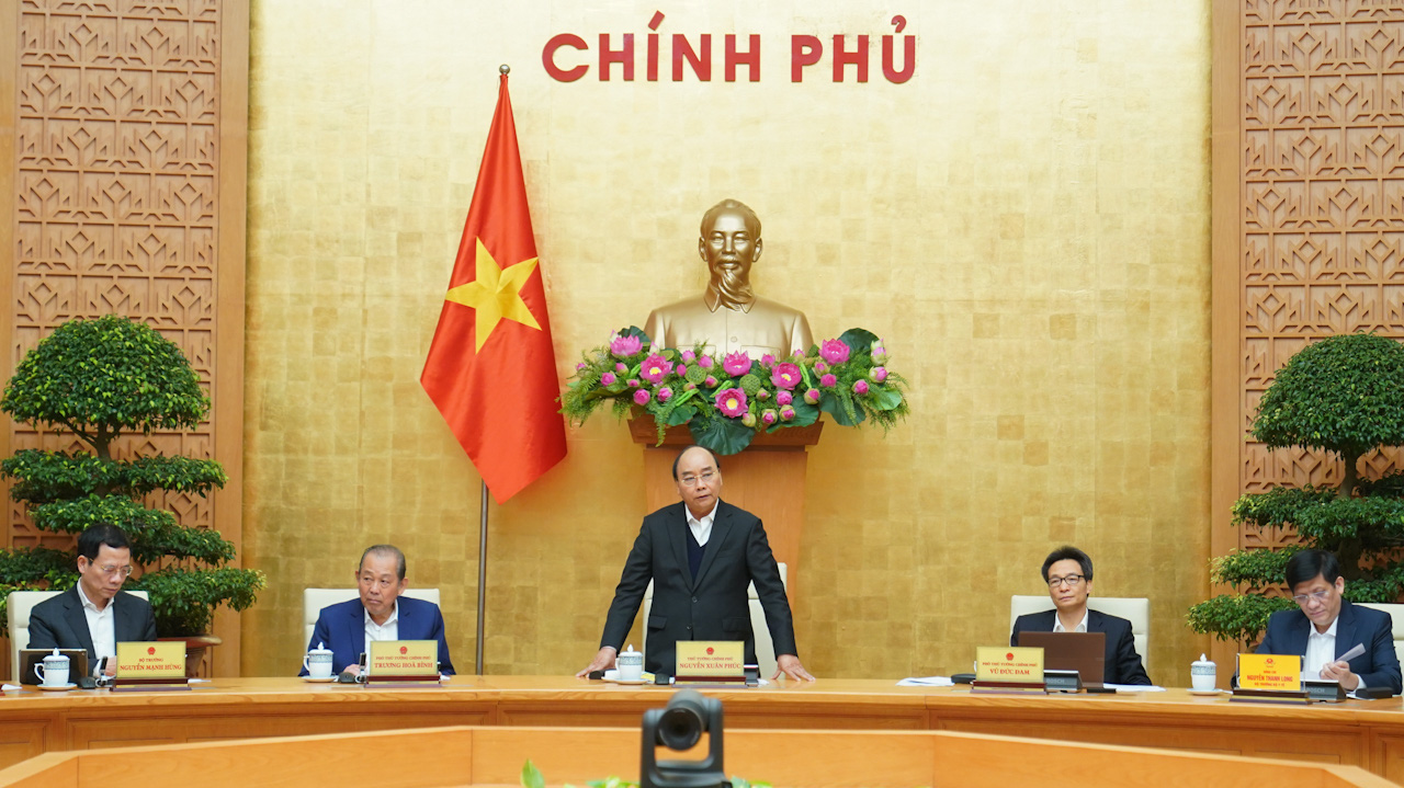 Thủ tướng yêu cầu kiểm soát chặt chẽ từ bên ngoài, khoanh vùng dập dịch triệt để từ bên trong, chữa trị hiệu quả và có trách nhiệm.