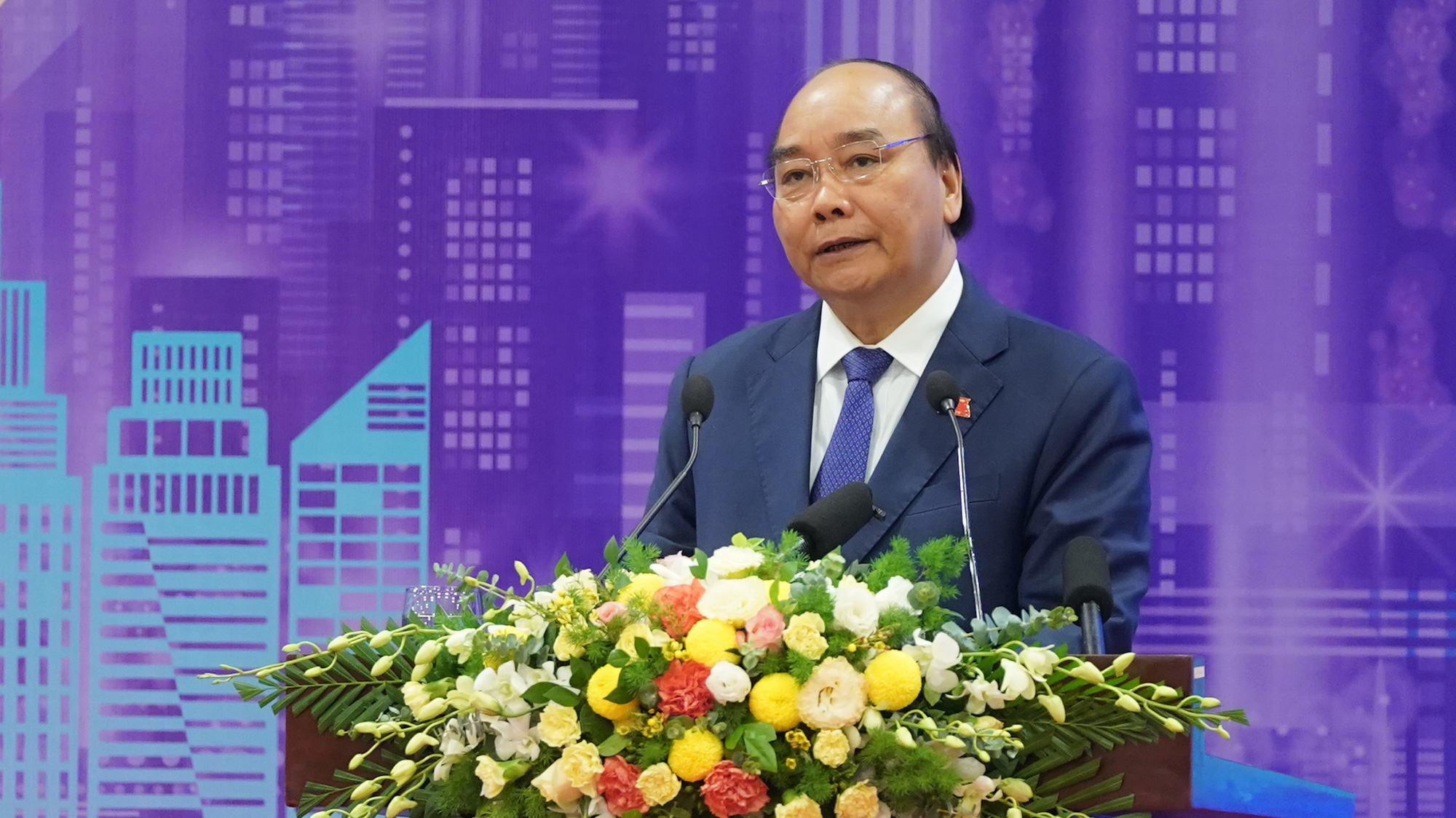 Thủ tướng cho rằng, phát triển đô thị thông minh thực sự là một “cuộc chơi lớn”, trong đó cần có những “người cùng chơi” có “tầm nhìn” và “tiềm lực”.