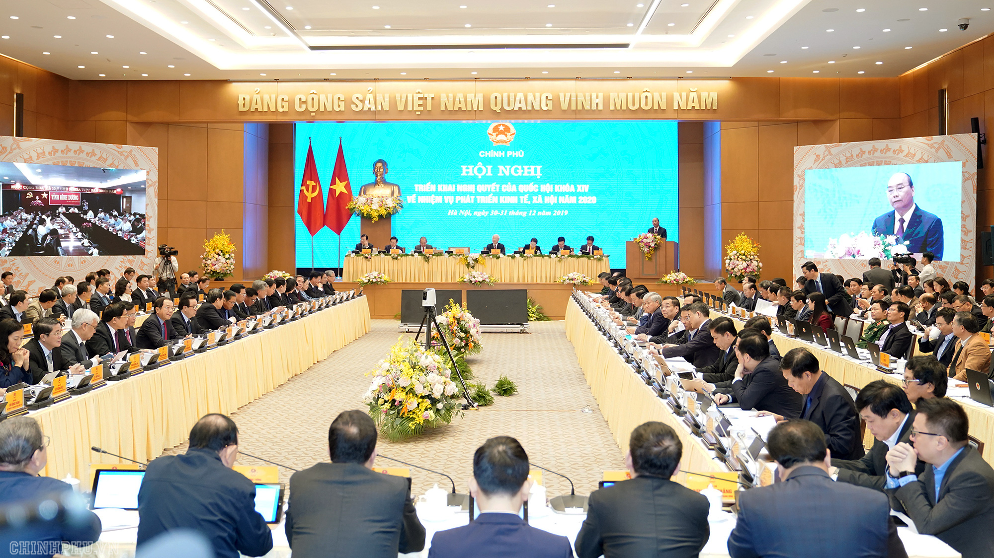 Thủ tướng Nguyễn Xuân Phúc phát biểu tại hội nghị.