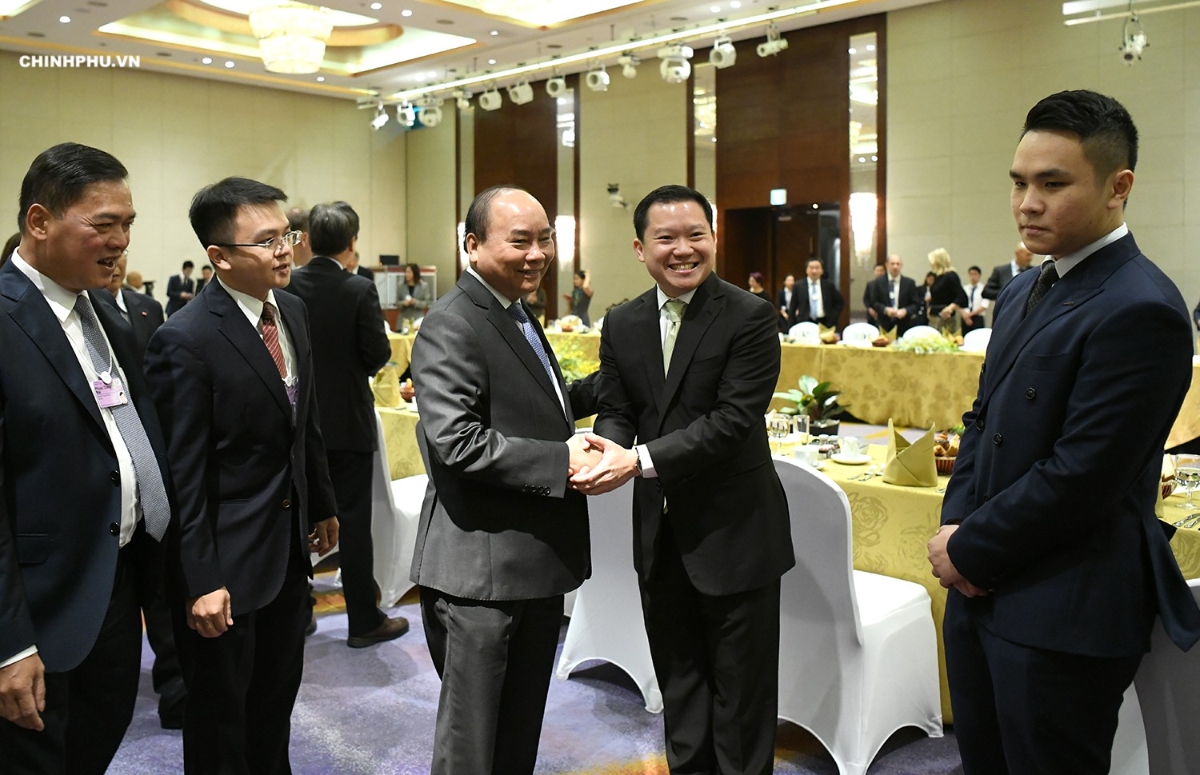 Thủ tướng đối thoại với lãnh đạo các tập đoàn toàn cầu - Ảnh 4.