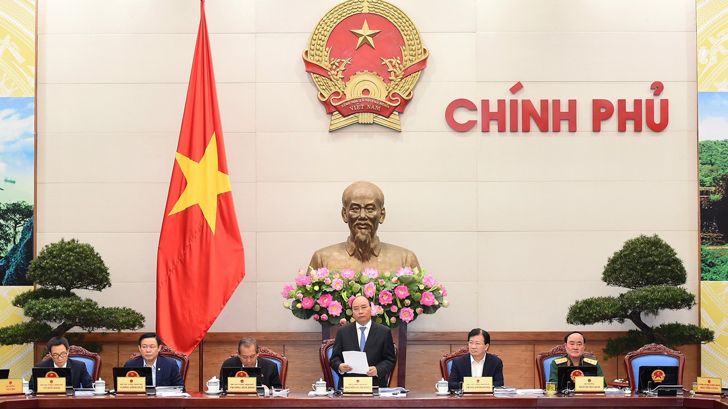 Thủ tướng chỉ đạo tiếp tục thực hiện các biện pháp giảm lãi suất cho vay. 