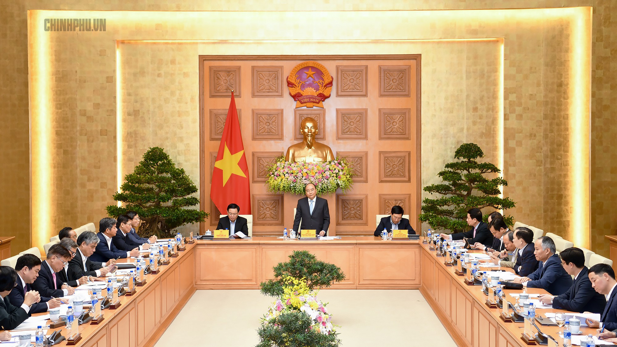 Thủ tướng cũng mong muốn được nghe "hiến kế" để làm sao năm 2019 tăng trưởng đạt khoảng 7%, đồng thời giữ được mục tiêu ổn định vĩ mô.