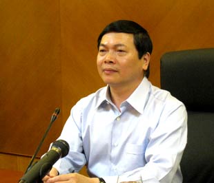 "Tôi khẳng định EVN mới đang xây dựng phương án và sắp tới Bộ Công Thương sẽ họp bàn và nghe ý kiến về các phương án do EVN trình" - Ảnh: Từ Nguyên.