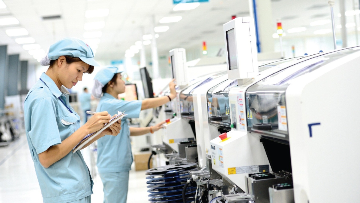 Ở mảng nghiên cứu sản xuất, Tập đoàn Viettel đạt doanh thu 12.500 tỷ đồng. 