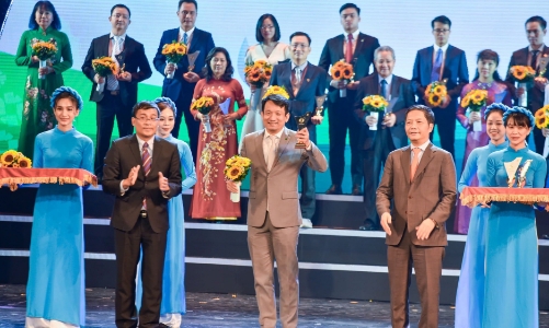 OCB đạt chứng nhận Thương hiệu Quốc gia năm 2020