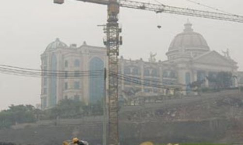 Lỗ nặng vì bất động sản Trung Quốc