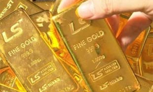 Giá vàng đi ngang, giá USD “chợ đen” bật lên