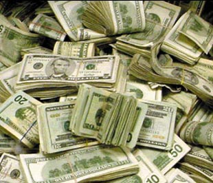 Đây là lần đầu tiên trong 7 năm qua, các CEO doanh nghiệp lớn của Mỹ phải chứng kiến cảnh tổng thu nhập trực tiếp của họ đi xuống.