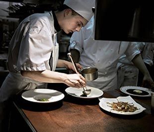 Các món ăn Pháp vốn nổi tiếng hấp dẫn, nên các nhà hàng còn là một niềm tự hào văn hóa của đất nước này - Ảnh: Getty Images.