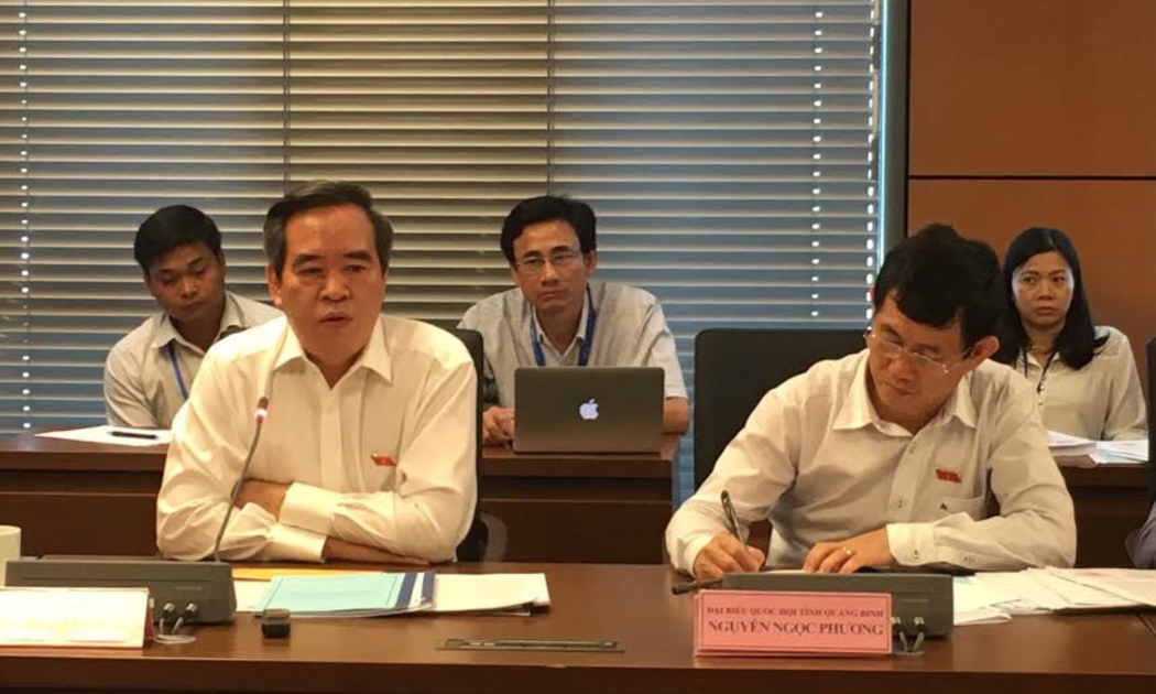 Trưởng ban Kinh tế Trung ương, cựu Thống đốc Ngân hàng Nhà nước Việt Nam Nguyễn Văn Bình phát biểu trong phiên thảo luận tổ của Quốc hội chiều 26/5.<br>